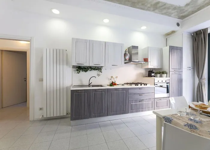 Italian Experience-la Rondine Apartment