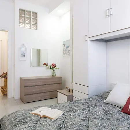 Italian Experience-la Rondine * ポルト・レカナーティ