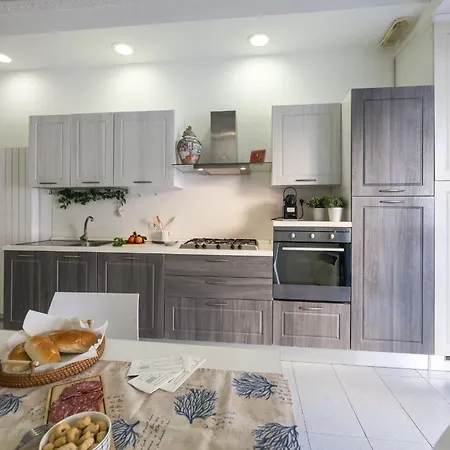 Italian Experience-la Rondine * ポルト・レカナーティ