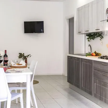 Italian Experience-la Rondine アパート ポルト・レカナーティ