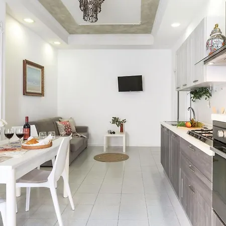 Italian Experience-la Rondine Apartment